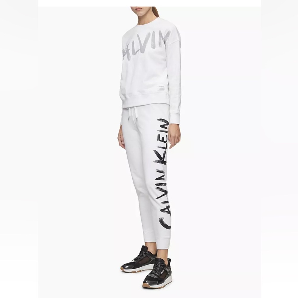 Calvin Klein Performance Brush Logo sweatshirt and pants, size Small